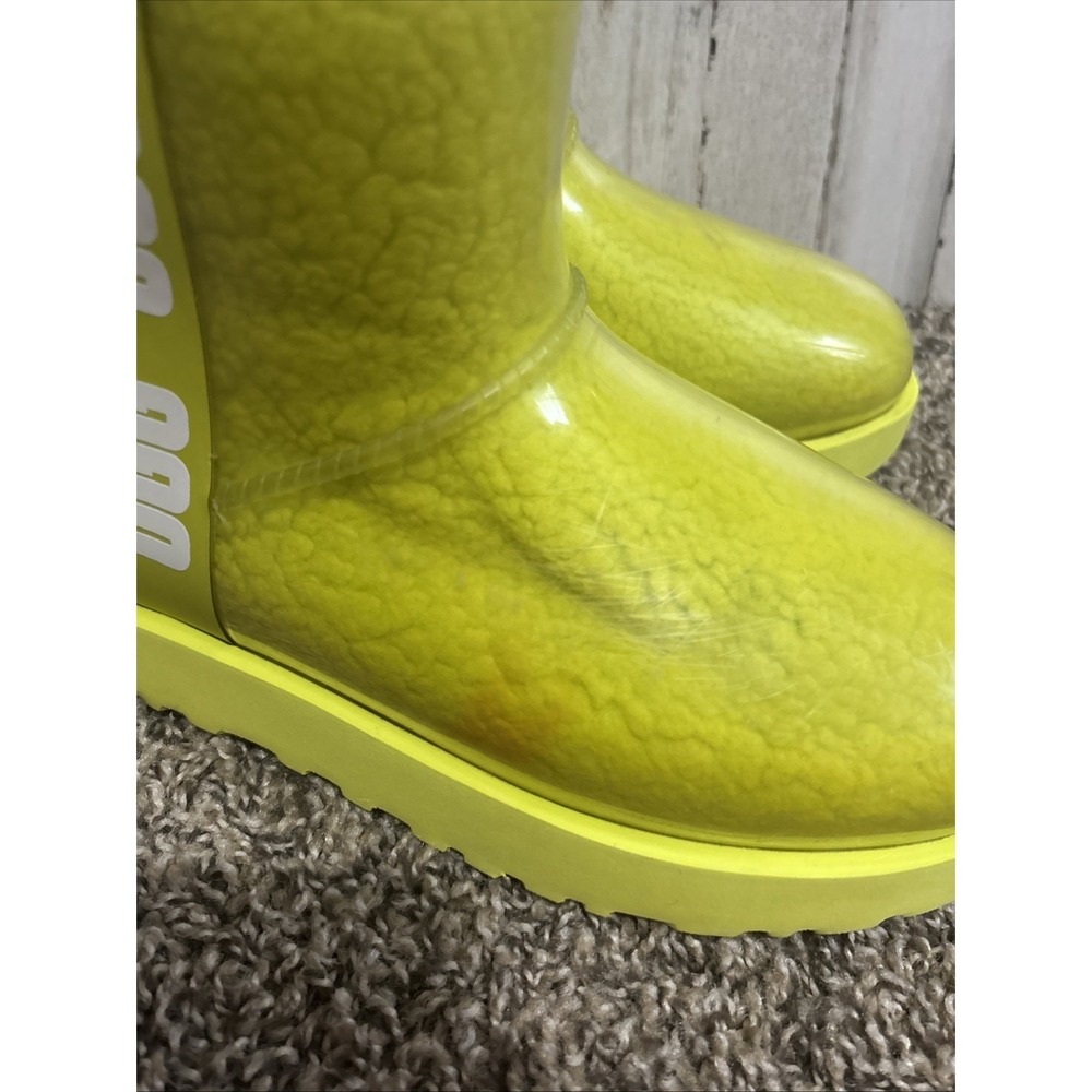 UGG Women's Classic Short Clear Key Lime Size 7 - Picture 7 of 8